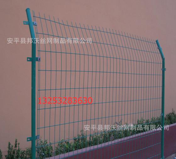 建筑工地用護欄網(wǎng)圍墻 工地隔離網(wǎng) 工地浸塑護欄網(wǎng)