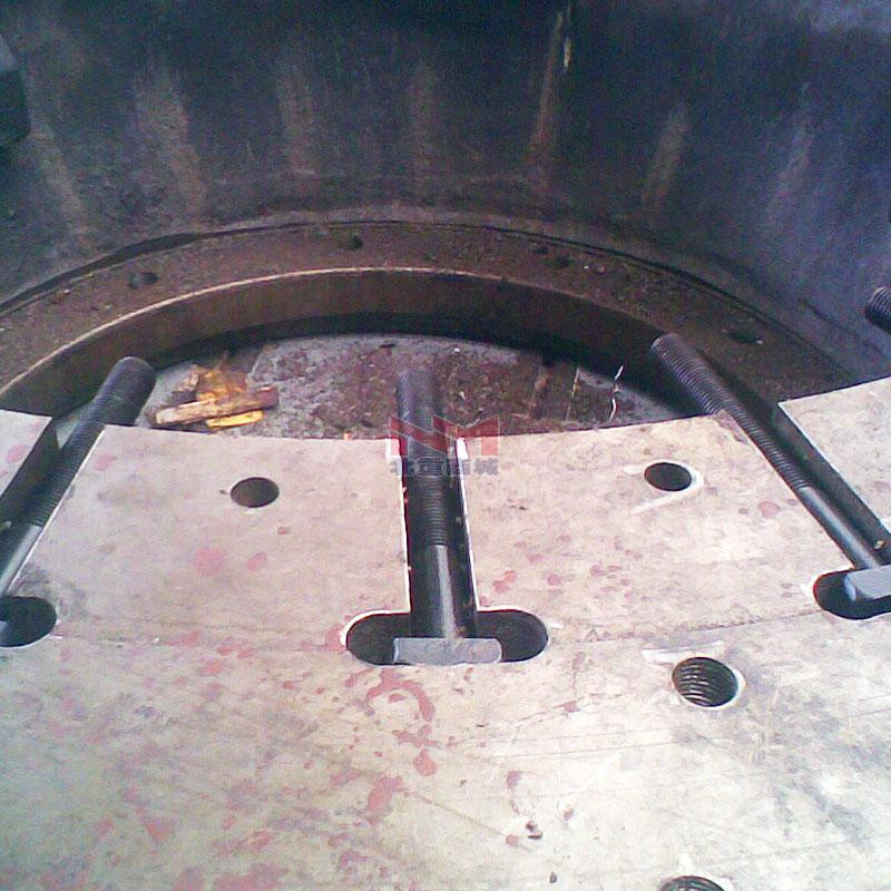 沈陽重型立磨磨盤T型螺栓