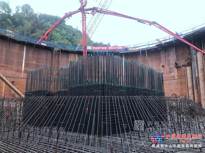 搶汛期，抓進(jìn)度！65小時連續(xù)施工，三一泵車顯神威